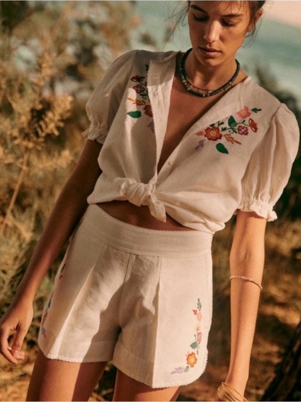 Sezane Embroidered white Linen carmen Shorts